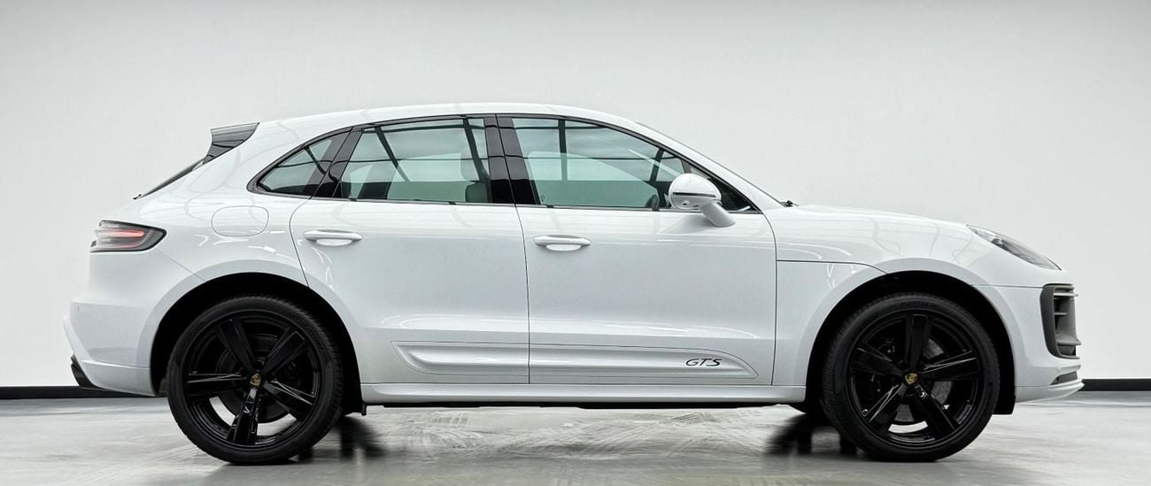 Porsche Macan GTS 2.9L (435 HP) 2023 Porsche Macan GTS, 2026 Porsche Warranty, Carbon Fiber Package, Fully Loaded,