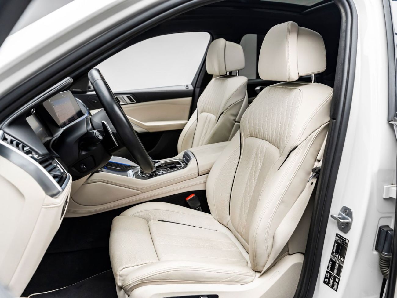 BMW X6 M50i 4.4L 2020 BMW X6 M50i, BMW Warranty + Service Contract, Low KMs, GCC