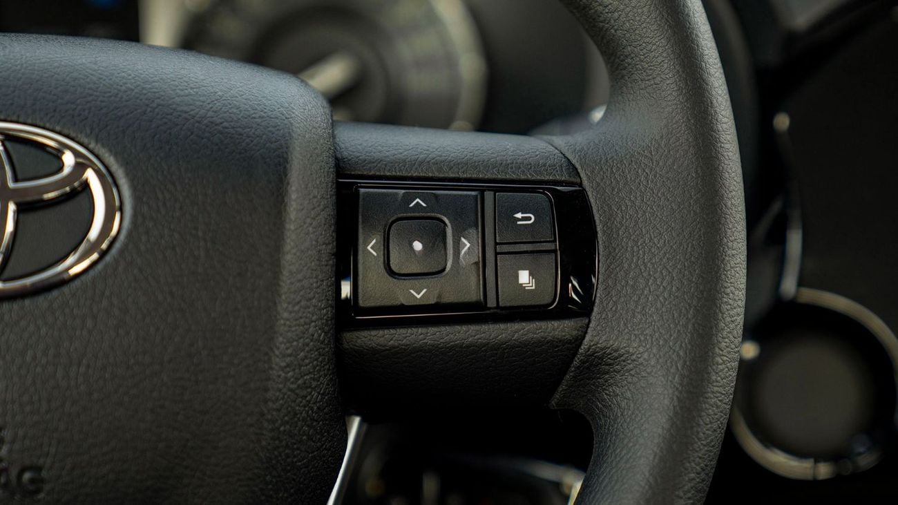 تويوتا هيلوكس 2025 Toyota Hilux 2.4 Double Cab Diesel AT 4x4