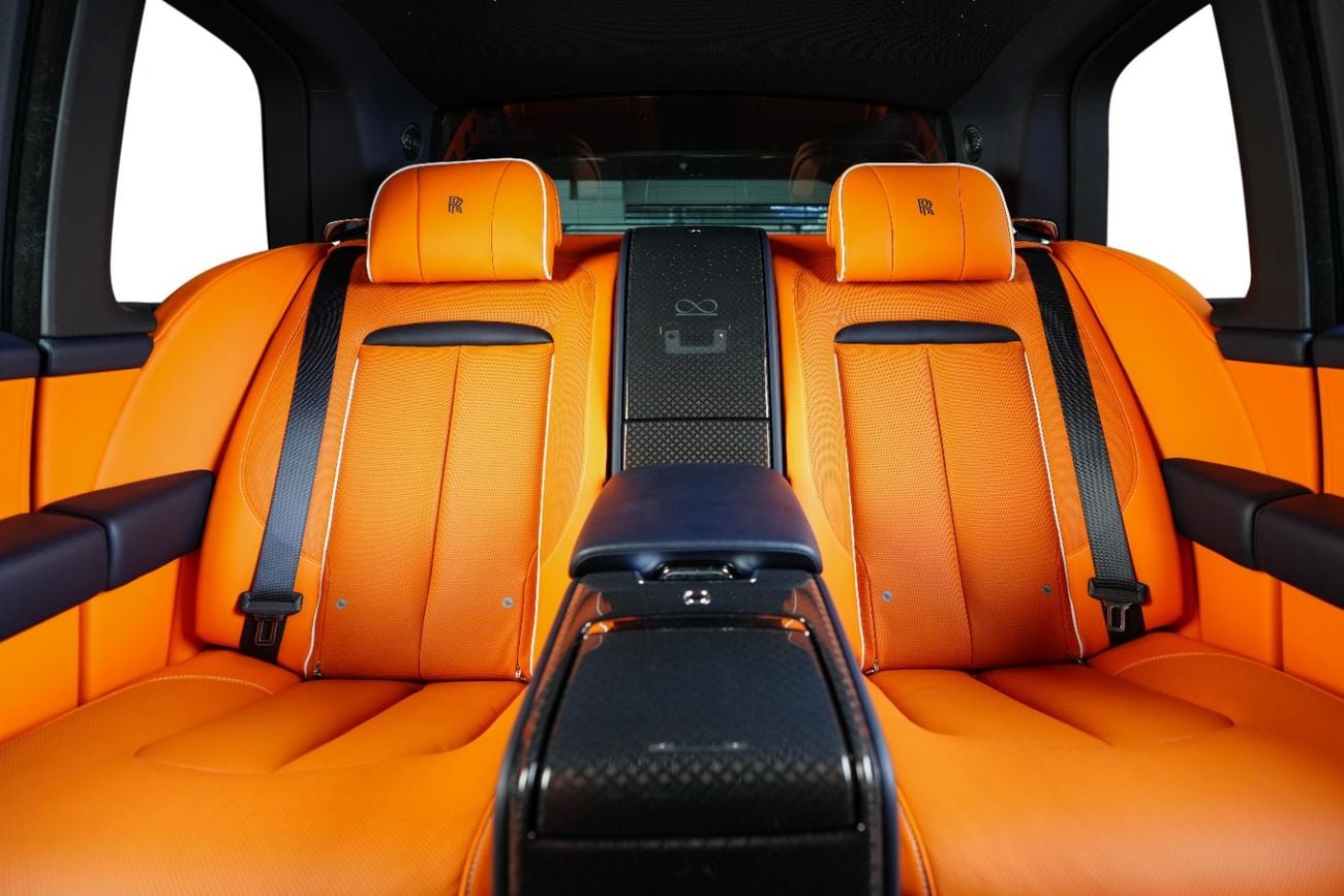 Rolls Royce Cullinan BLACK BADGE Series II Black Badge-GCC-AGMC Warranty & Service Contract-VIP Seats-Mandarin Interior