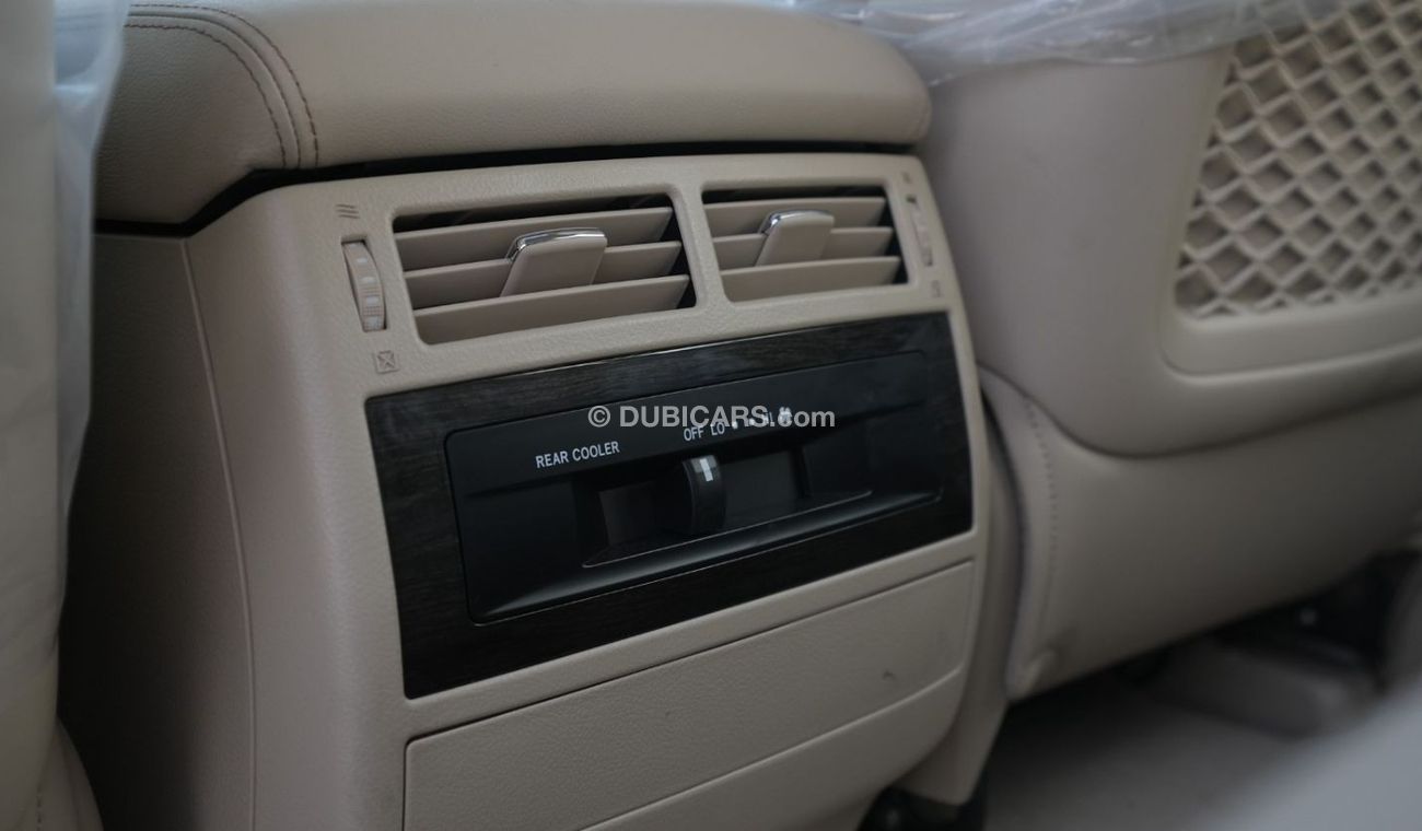 Toyota Land Cruiser GXR GT BRAND NEW TOYOTA LC 200 GXR GRAND TOURING 4.0L V6 - 2021