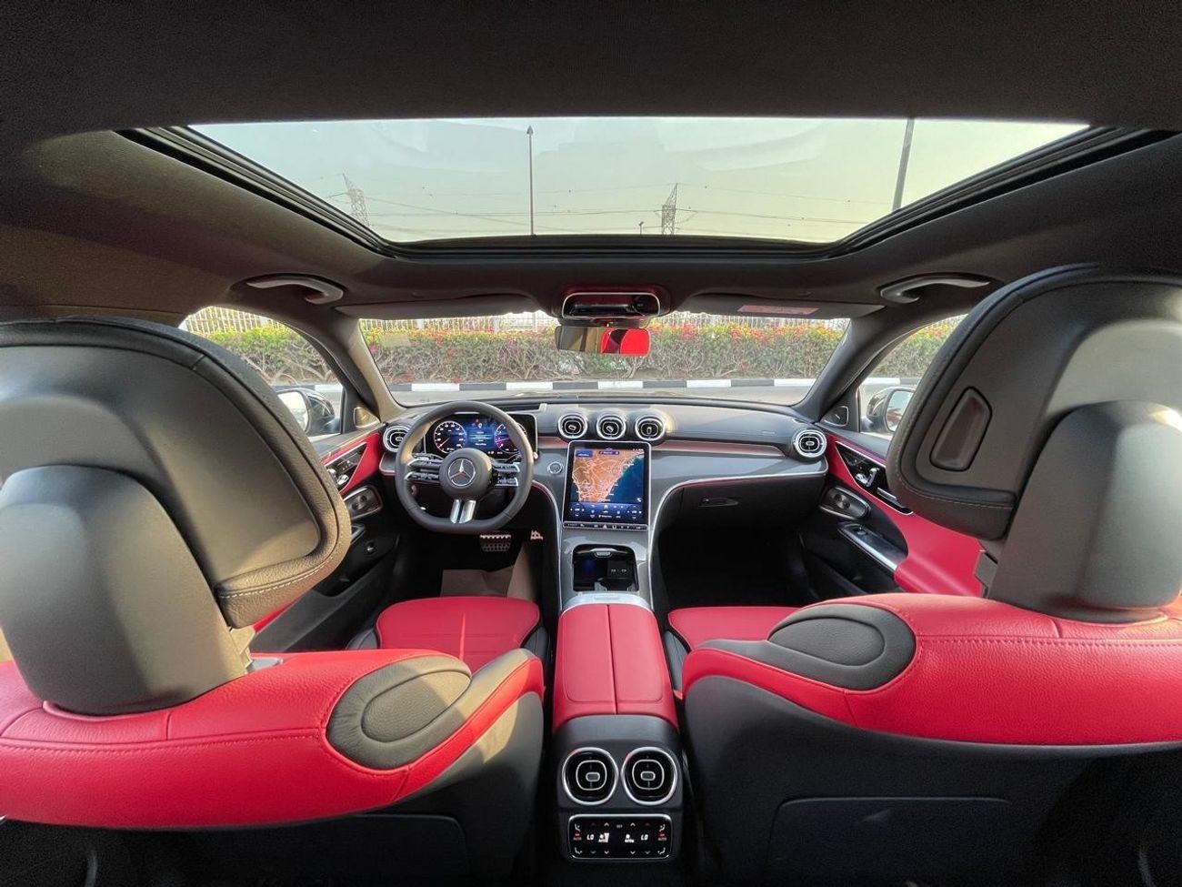 مرسيدس بنز C 200 AMG Premium Plus 5 y warranty 2025 GCC