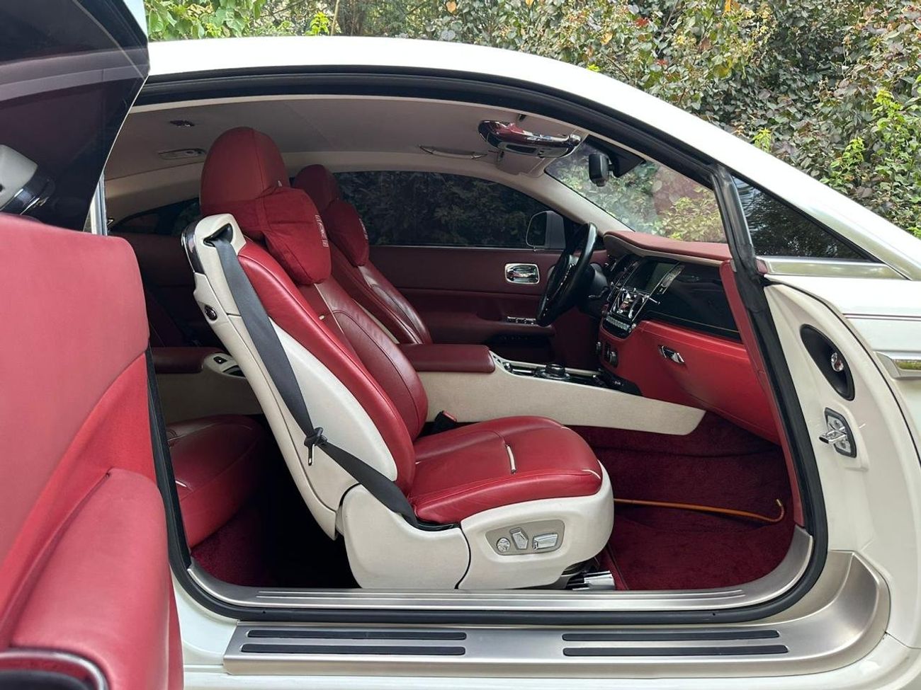 رولز رويس واريث Rolls Royce Wraith | 2015 | V12 | GCC | Service History