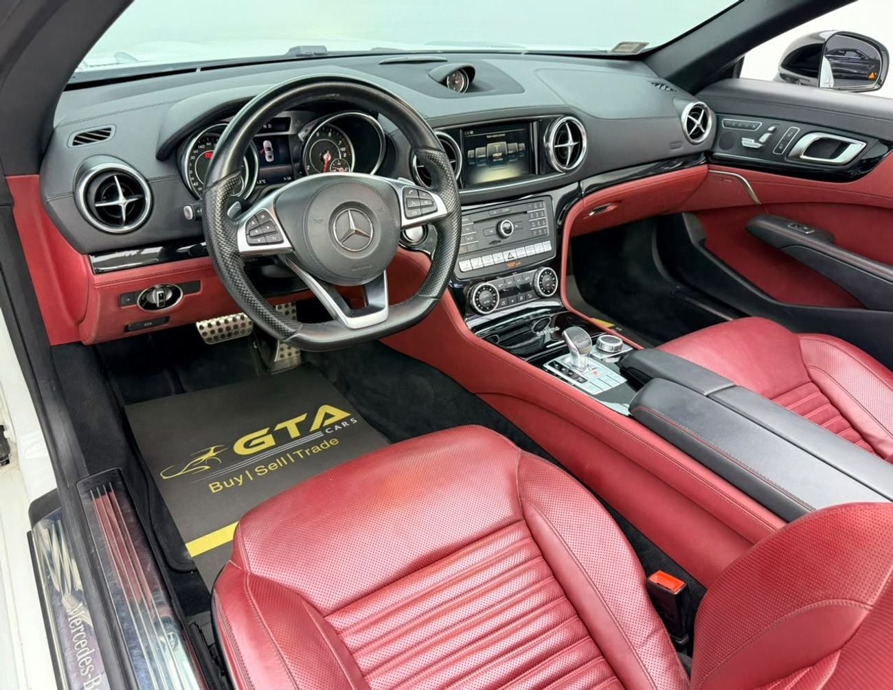 مرسيدس بنز SL 400 ستاندارد مرسيدس SL 400 AMG موديل 2018، سجل صيانة كامل، كاملة المواصفات، بحالة ممتازة، خليجية