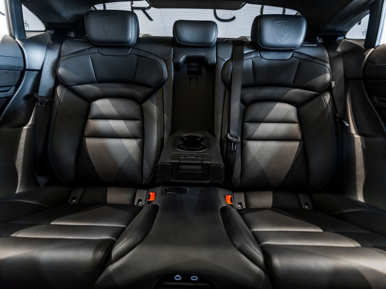 بورش تايكان 2023 Porsche Taycan GTS, 2026 Porsche Warranty, Full Service History, Low KMs, GCC