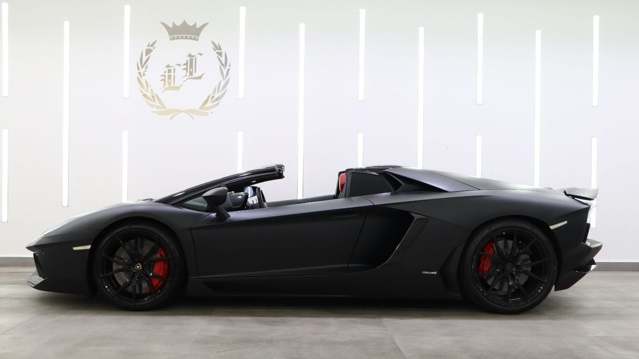 Lamborghini Aventador Lamborghini Avantador 2015 Roadster  6.5L V12 Excellent Condition