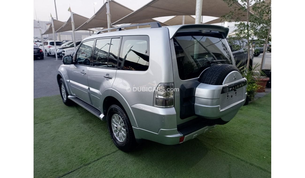 ميتسوبيشي باجيرو خليجى موديل 2013 مثبت سرعة تحكم شاشة كاميرا جلد بحالة ممتازة لاتحتاج لأى مصاريف