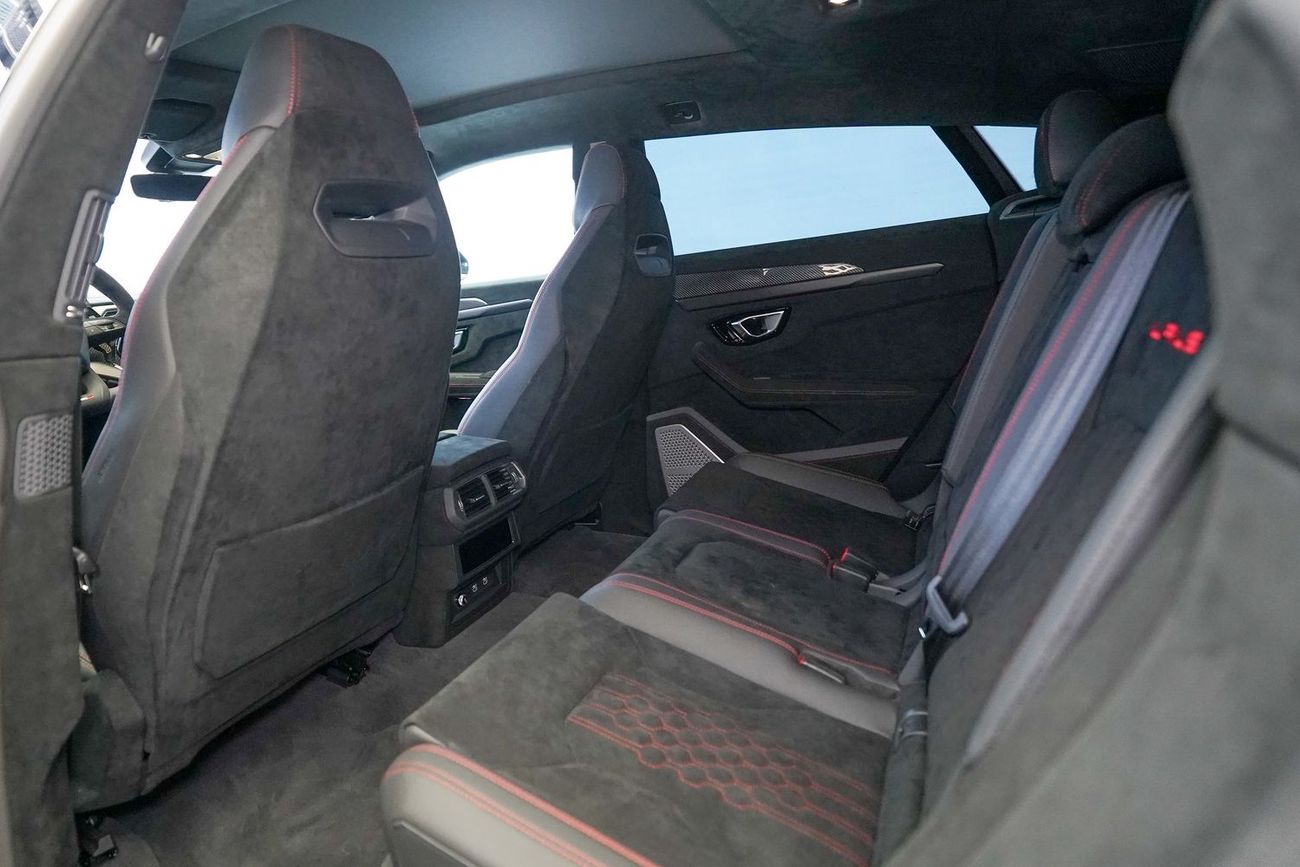 لامبورغيني اوروس 4.0T V8 Performante