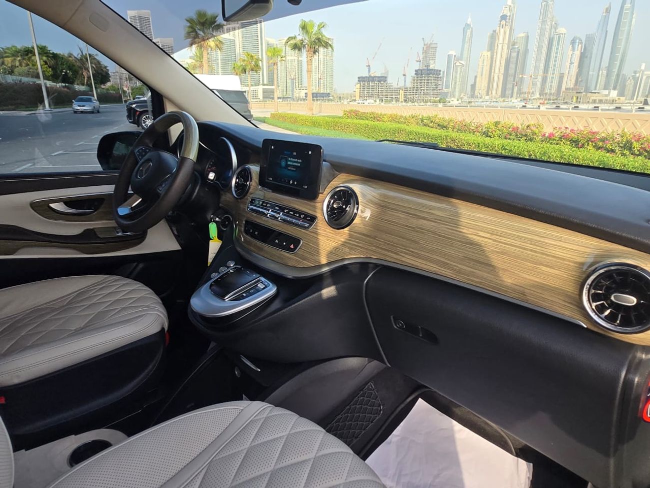 Mercedes-Benz V 250 2.0L in LEFT HAND DRIVE (LOCAL)