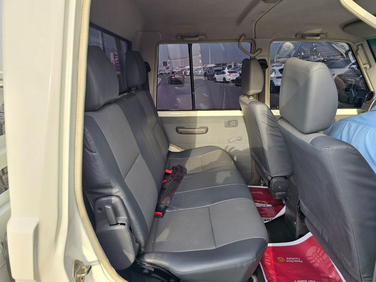 Toyota Land Cruiser Pick Up Double Cabin-RHD-4.5L-Diesel-Manual-4WD-8 Cylinders-5 Seats-4 Doors