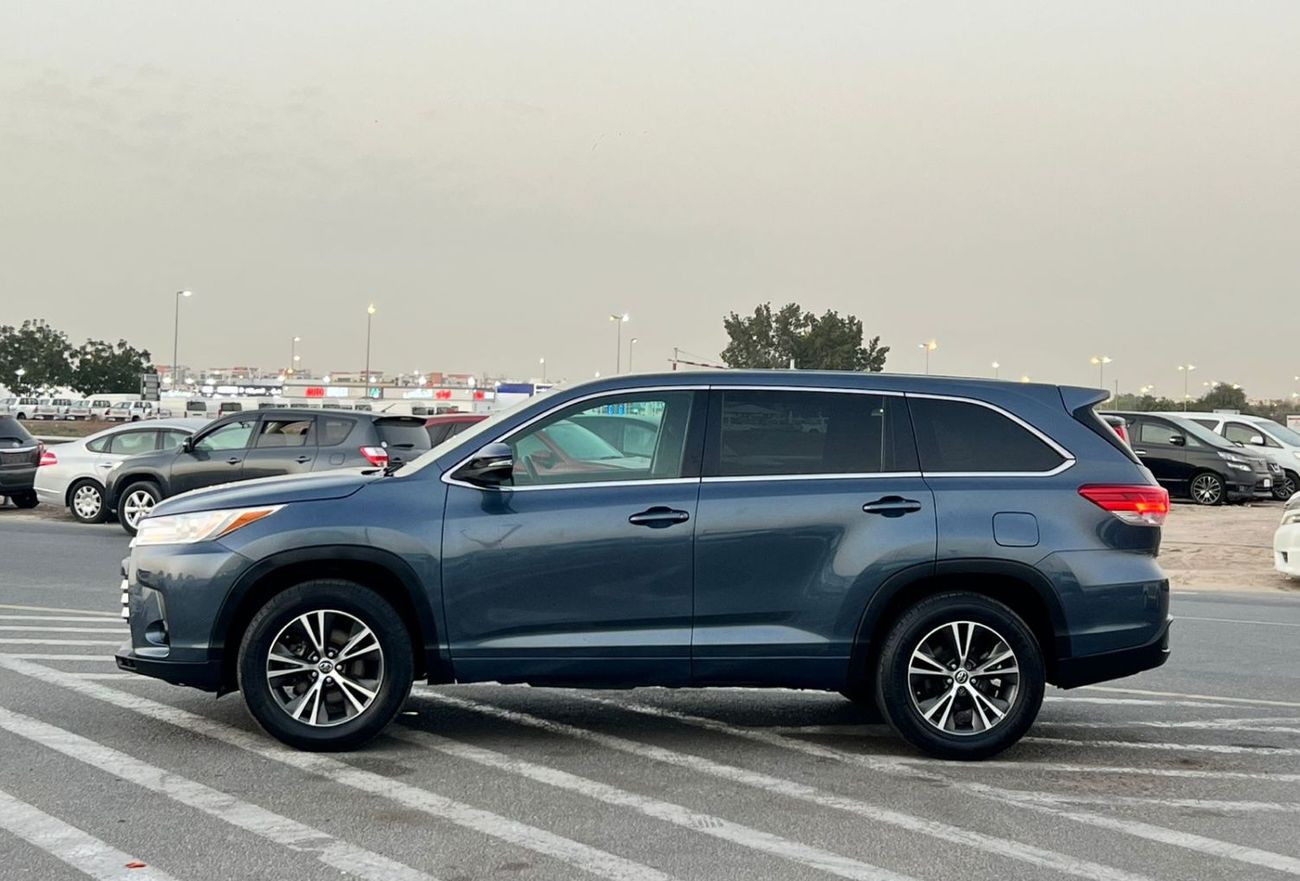 تويوتا هايلاندر 2018 Toyota Highlander Mid Option 2.7L V4 -AWD 4x4 - Rear Camera - Leather Seat