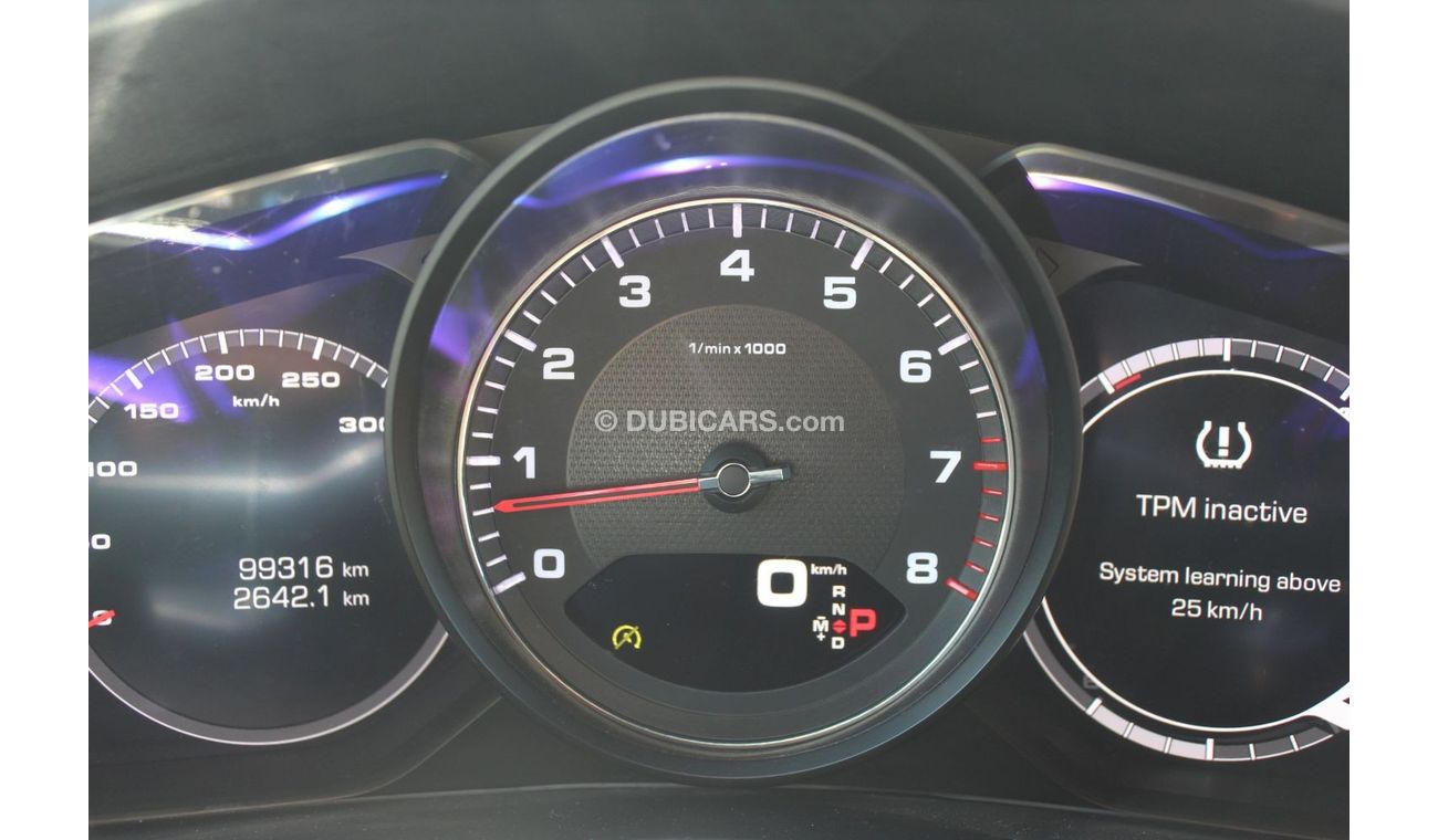 Porsche Cayenne V6 GCC 2018 UNDER WARRANTY