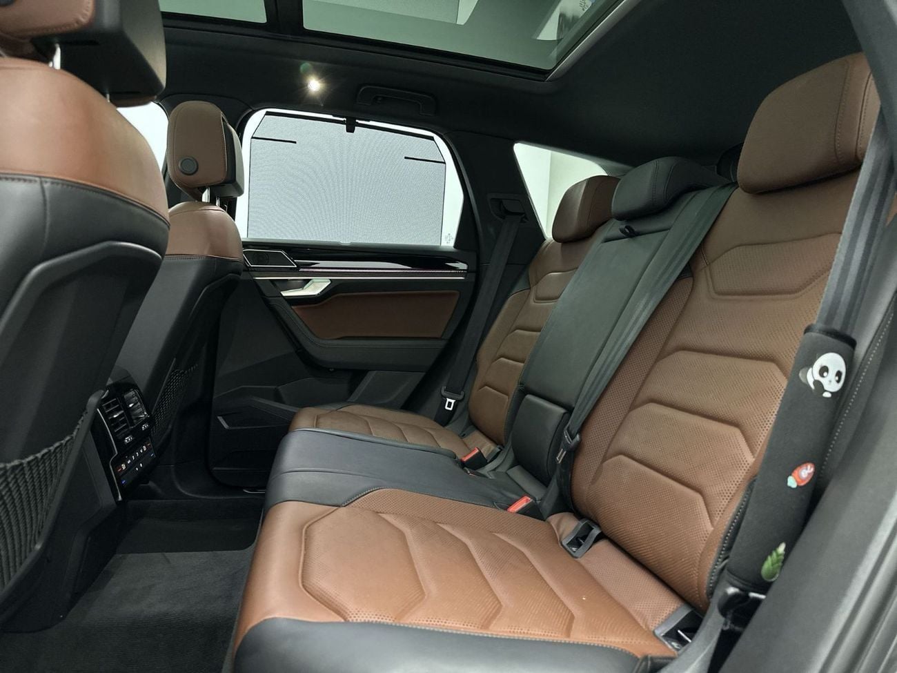 Volkswagen Touareg R-LINE VW Certified | The Ultimate Flagship SUV | Well Maintained