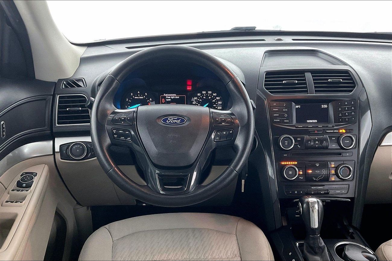 Ford Explorer XL / Standard | National Day Celebration | Guaranteed Warranty | 0 Down Payment