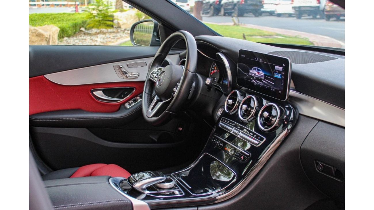 Mercedes-Benz C 300 AMG Pack MERCEDES-BENZ C300 4MATIC