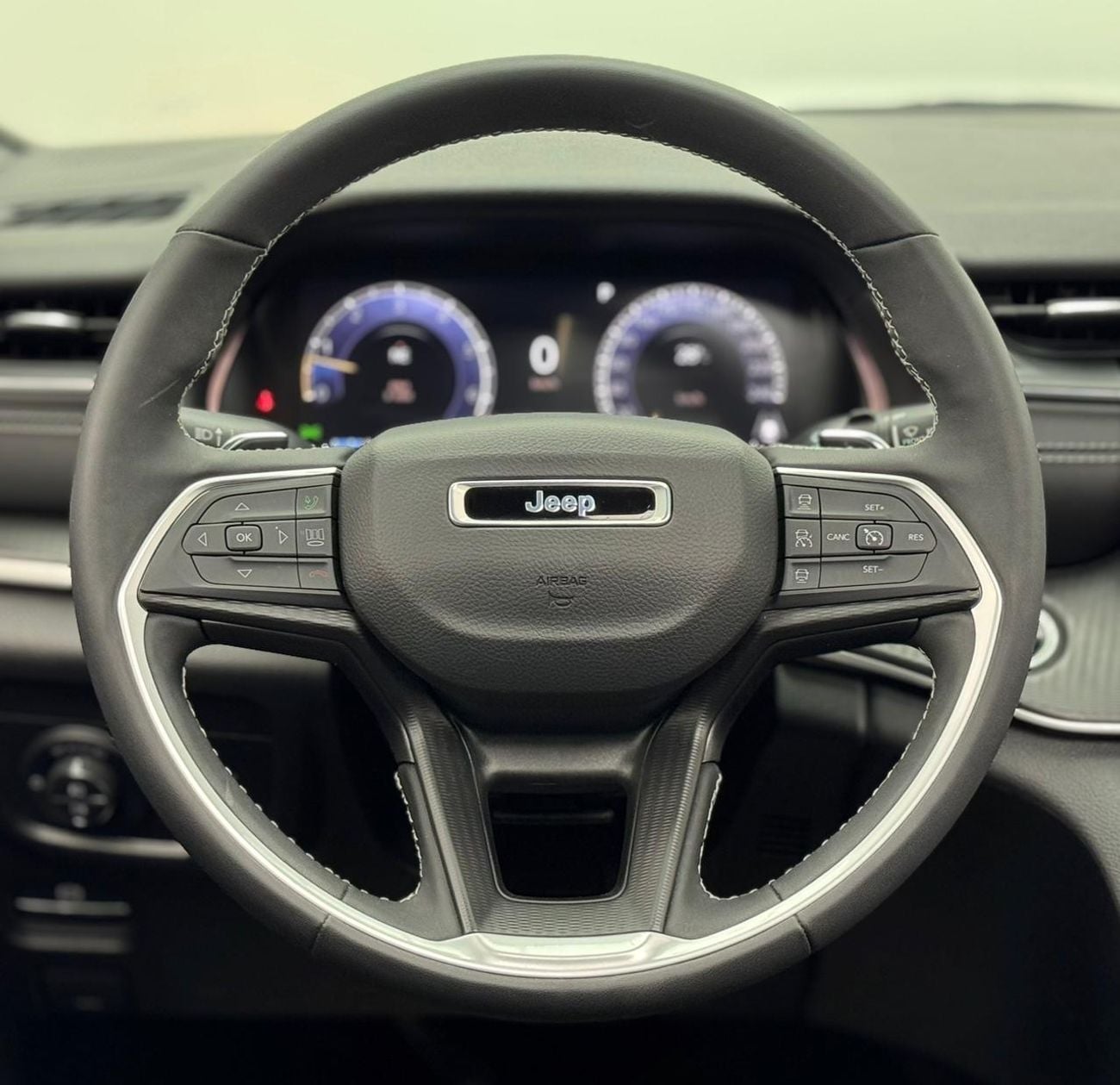 جيب جراند شيروكي 2024 Jeep Grand Cherokee Blacktop Edition, 2027 Jeep Warranty and Service Pack, GCC