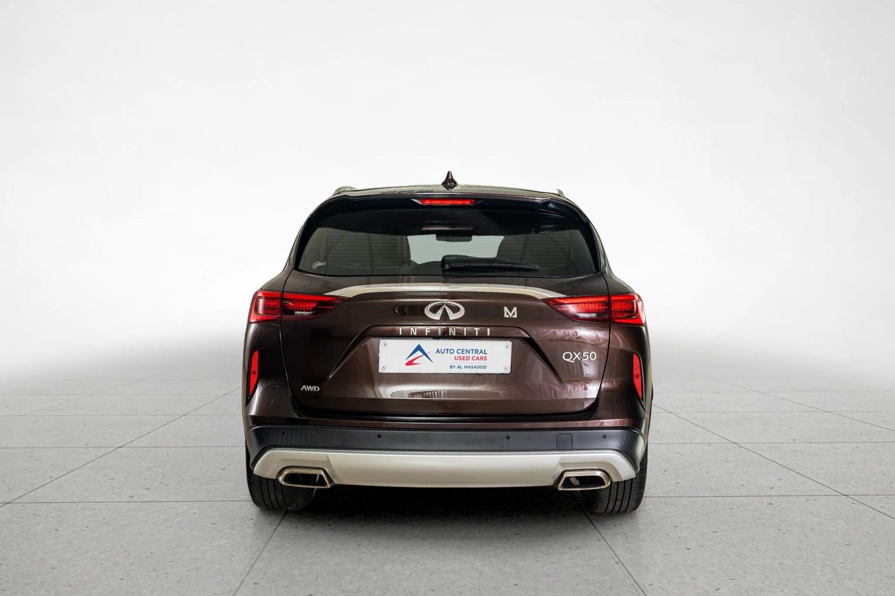 Infiniti QX50 LUXE 2.0
