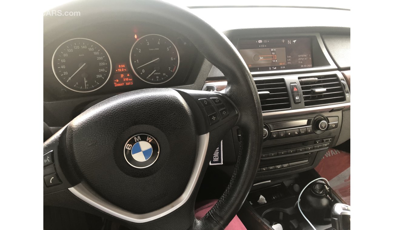 BMW X5 4.8 is