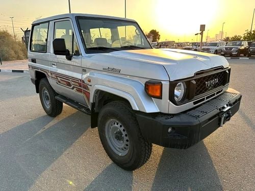 تويوتا لاند كروزر 70 LC 71 Base 4.0L GCC Specs