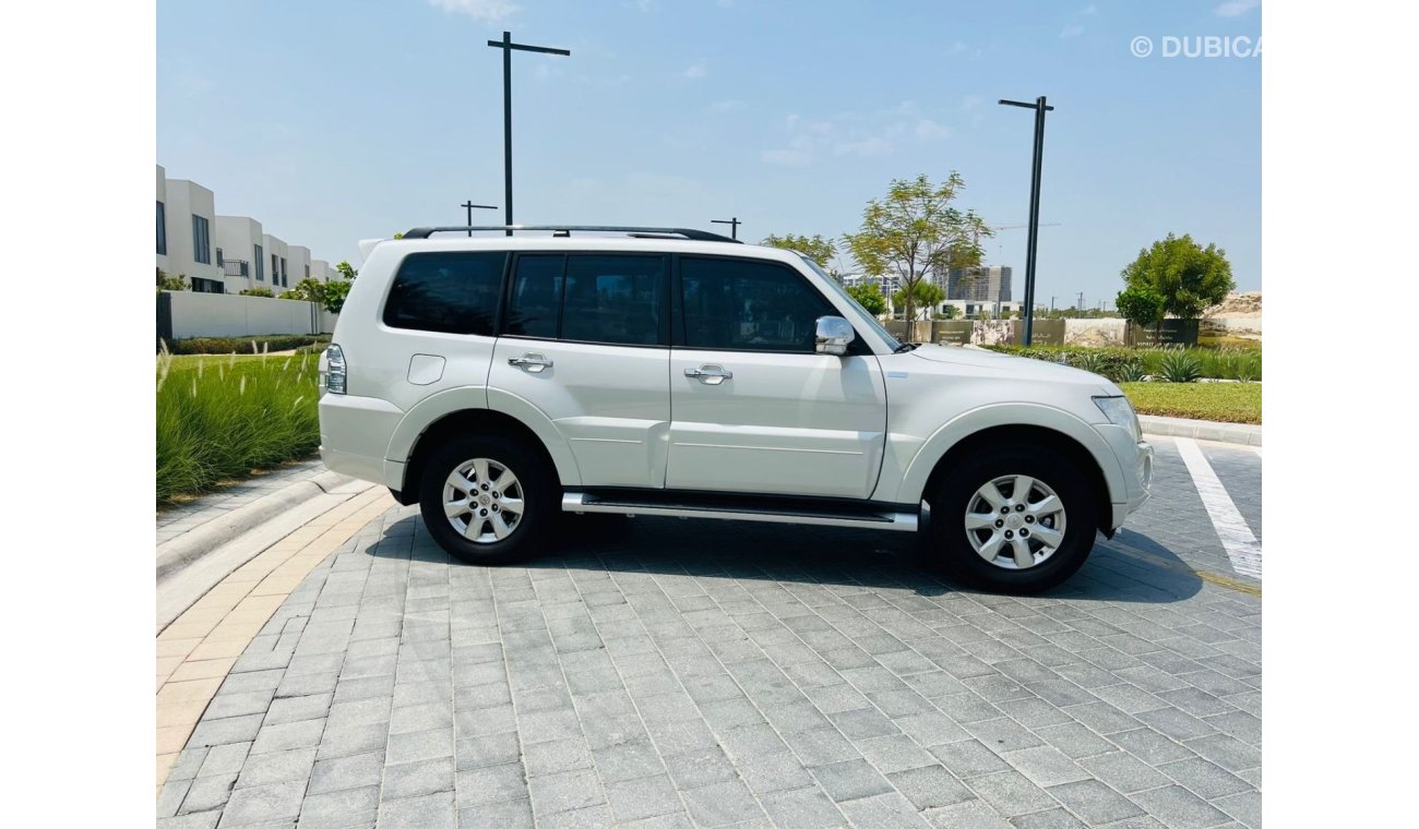 Mitsubishi Pajero GLS || Sunroof || GCC || 7 seater || Well Maintained