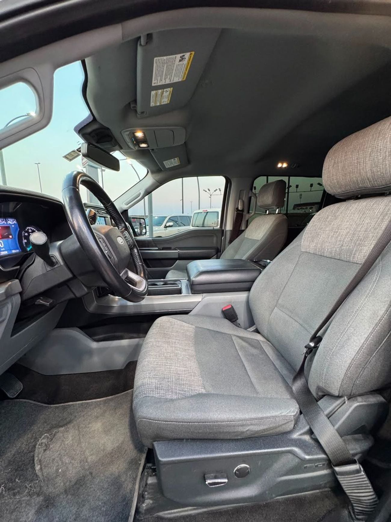Ford F-150 XLT CREW CAB