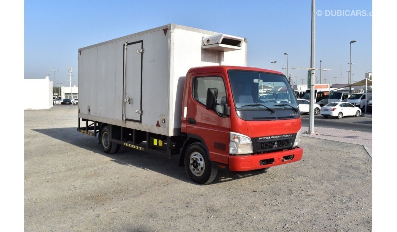 ميتسوبيشي كانتر 2016 | MITSUBISHI CANTER 4.2 TON TRUCK | RED-DOT CHILLER | 16-FEET | GCC | VERY WELL-MAINTAINED | SP