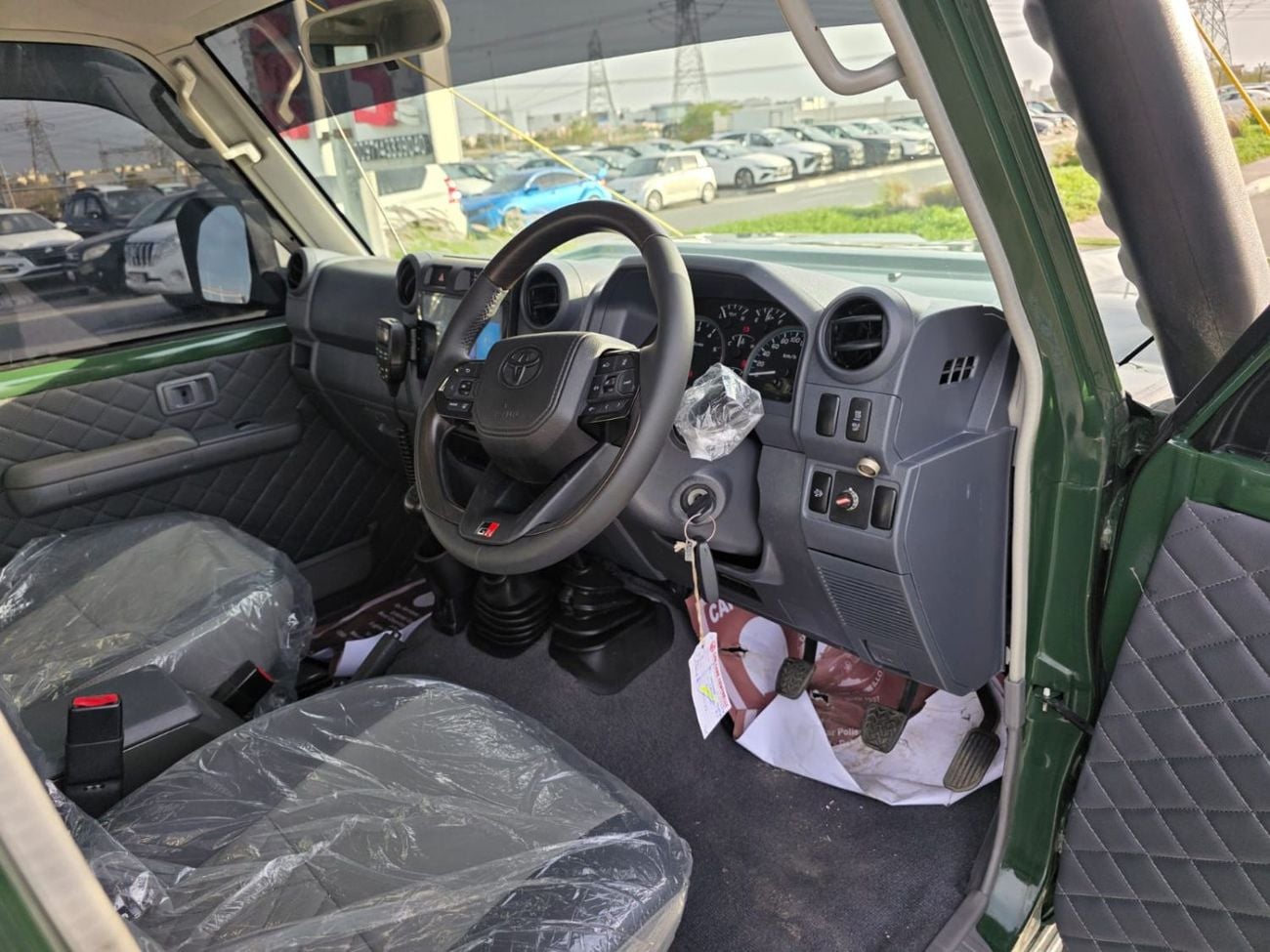 تويوتا لاند كروزر بيك آب RIGHT HAND DRIVE ONLY FOR EXPORT 4.5 LITER