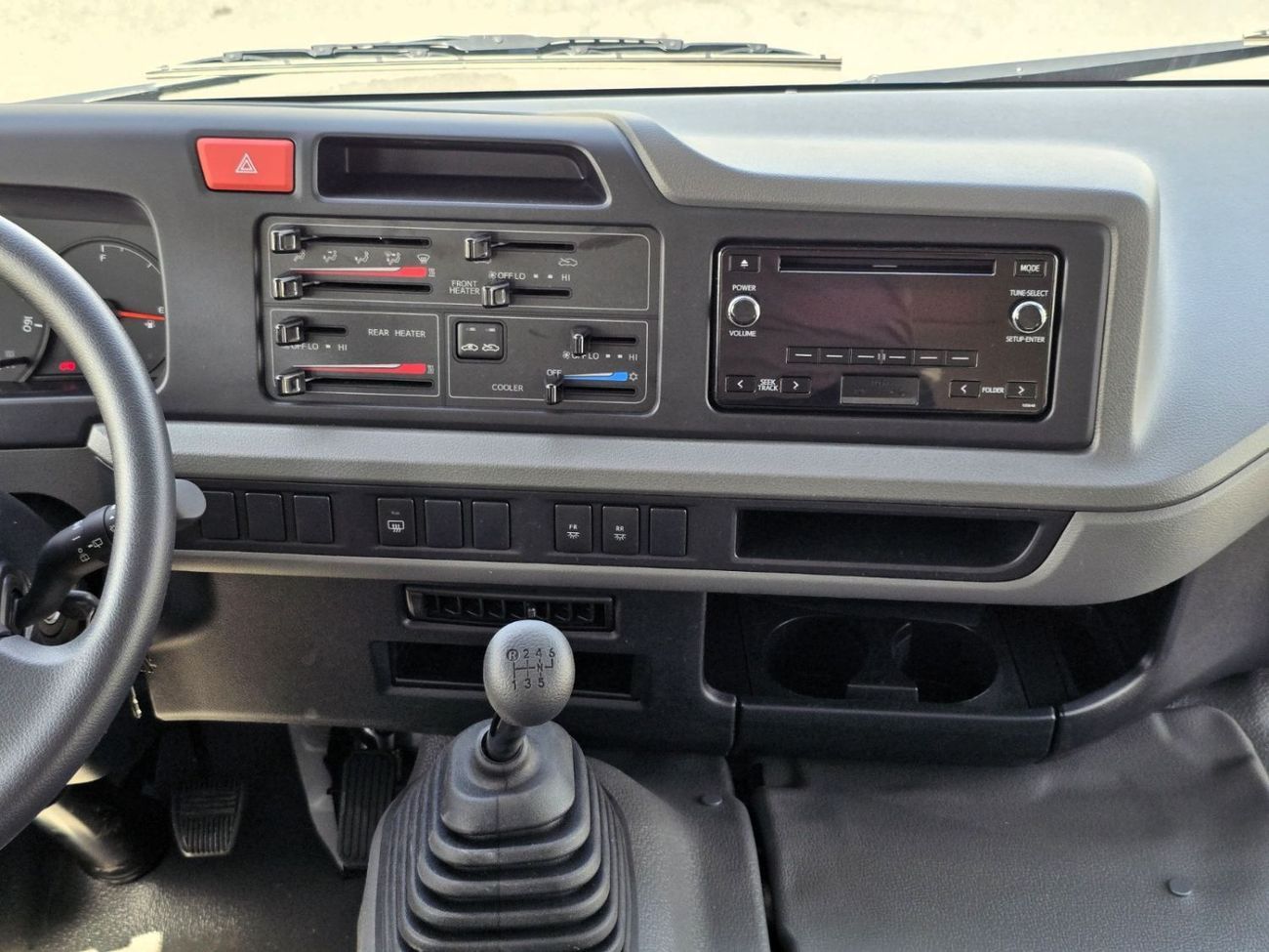 Toyota Coaster 2.7L (23-Seater) TOYOTA COASTER BUS 2.7L M/T 2025 (23-Seater)