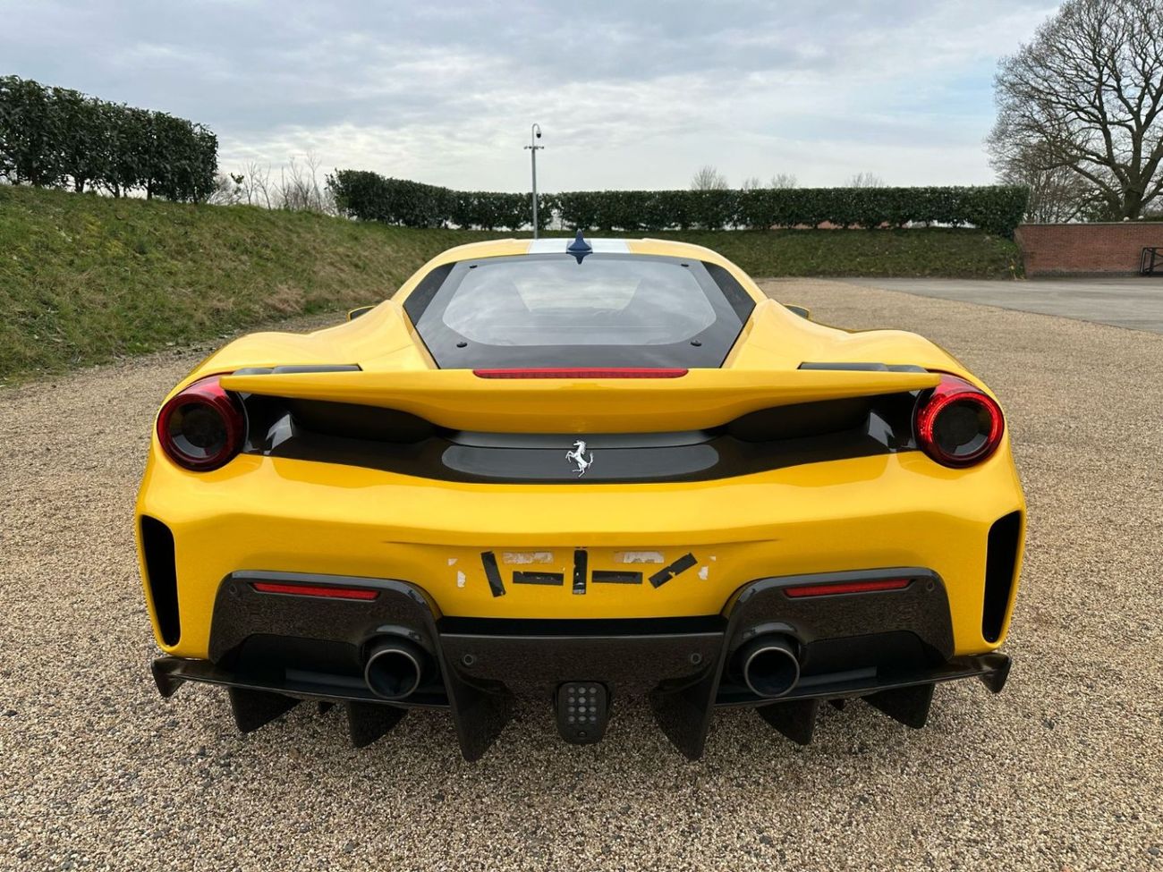 Ferrari 488 Pista 3.9L RIGHT HAND DRIVE Ferrari 488 Pista in Giallo Triplo Strato
