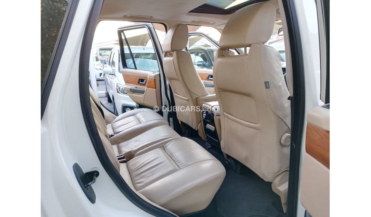 Land Rover Range Rover Sport 2008 model, 2013 Gulf convertible, leather hatch, cruise control, in excellent condition