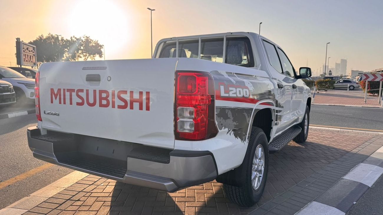 ميتسوبيشي L200 Double Cabin  2.4L 4X4  AT 6 Speed