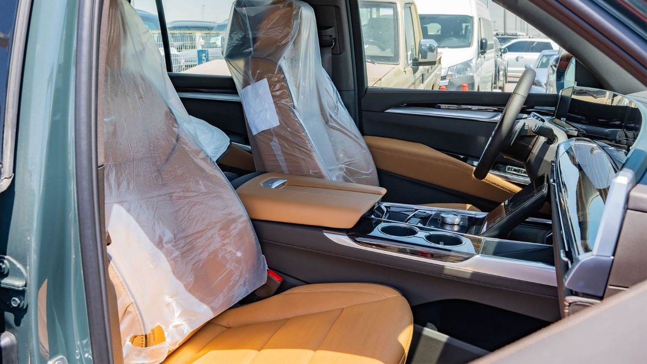 كاديلاك إسكالاد 2026 Cadillac Escalade Premium Luxury 6.2L V8 AT Petrol