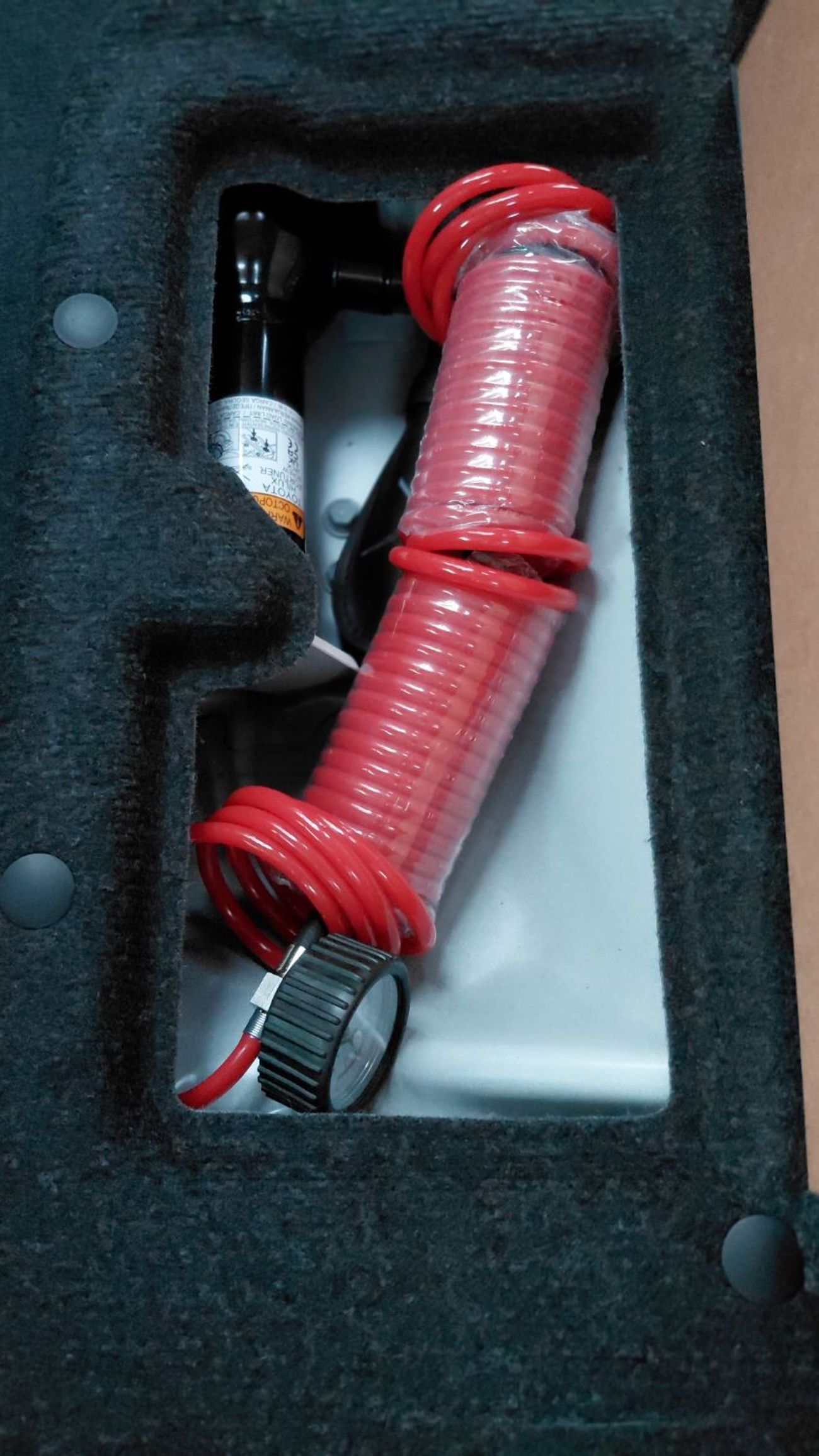 Toyota Hilux GLX 2.7L Double Cab Utility 4WD A/T