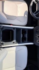 لاند روفر ديفندر 110 X-DYNAMIC HSE P400
