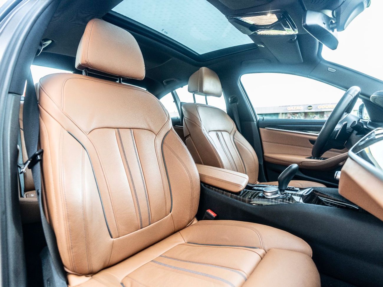 بي أم دبليو 530i Exclusive Luxury 2.0L