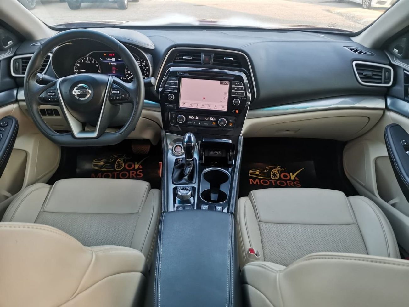 Used Nissan Maxima 2020 for sale in Dubai 550259