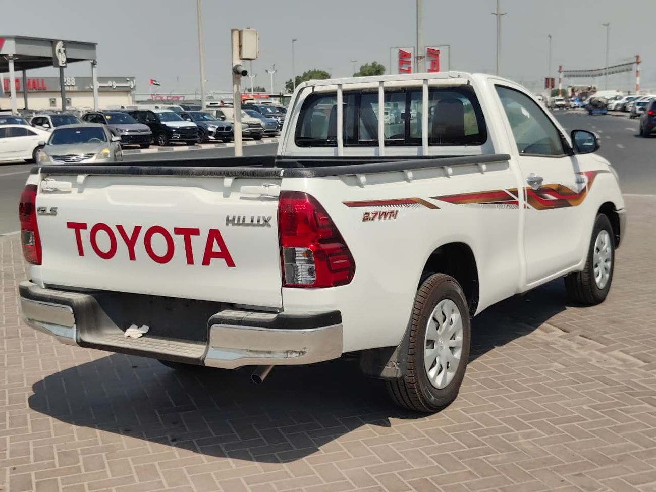 تويوتا هيلوكس TOYOTA HILUX SINGLE CABIN 2.7L Petrol Manual Transmission 4X2