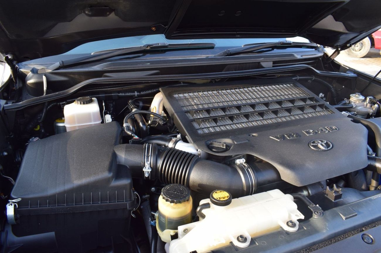 Toyota Land Cruiser GXR GT 4.6L 4WD 2015 TOYOTA LAND CRUISER GXL V8