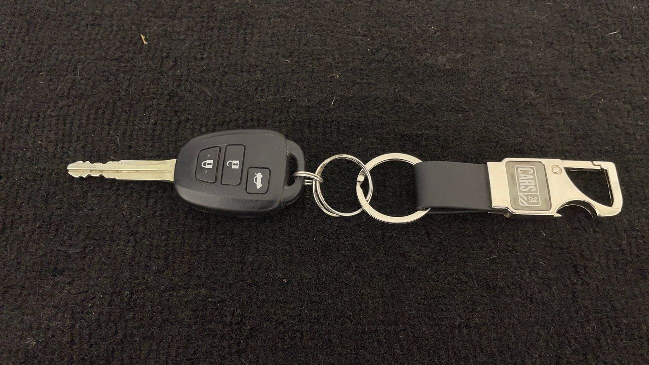 تويوتا يارس SE 1.5 | بدون دفعة مقدمة | اختبار القيادة في المنزل