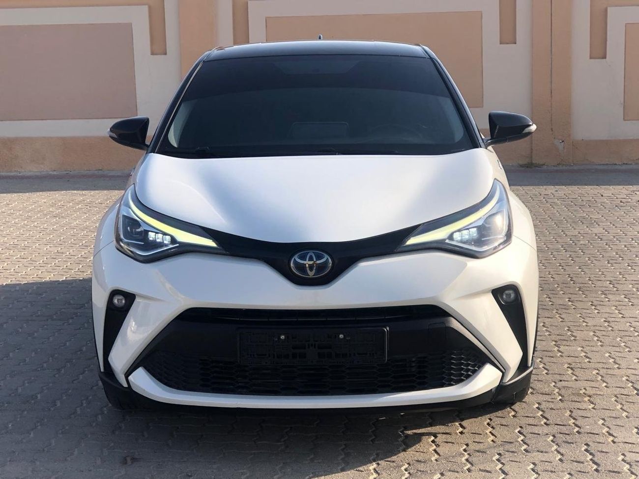 Toyota CHR Toyota C-HR Hybrid 2021 (1.8L) GCC Specs Full Option