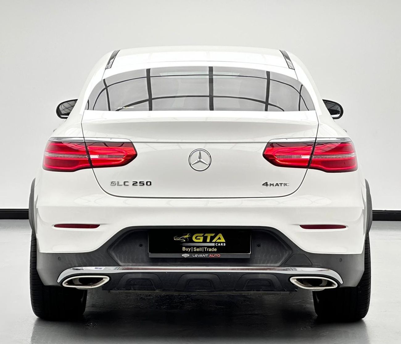 مرسيدس بنز GLC 250 2018 Mercedes-Benz GLC 250 4MATIC Coupe, Full Service History, GCC