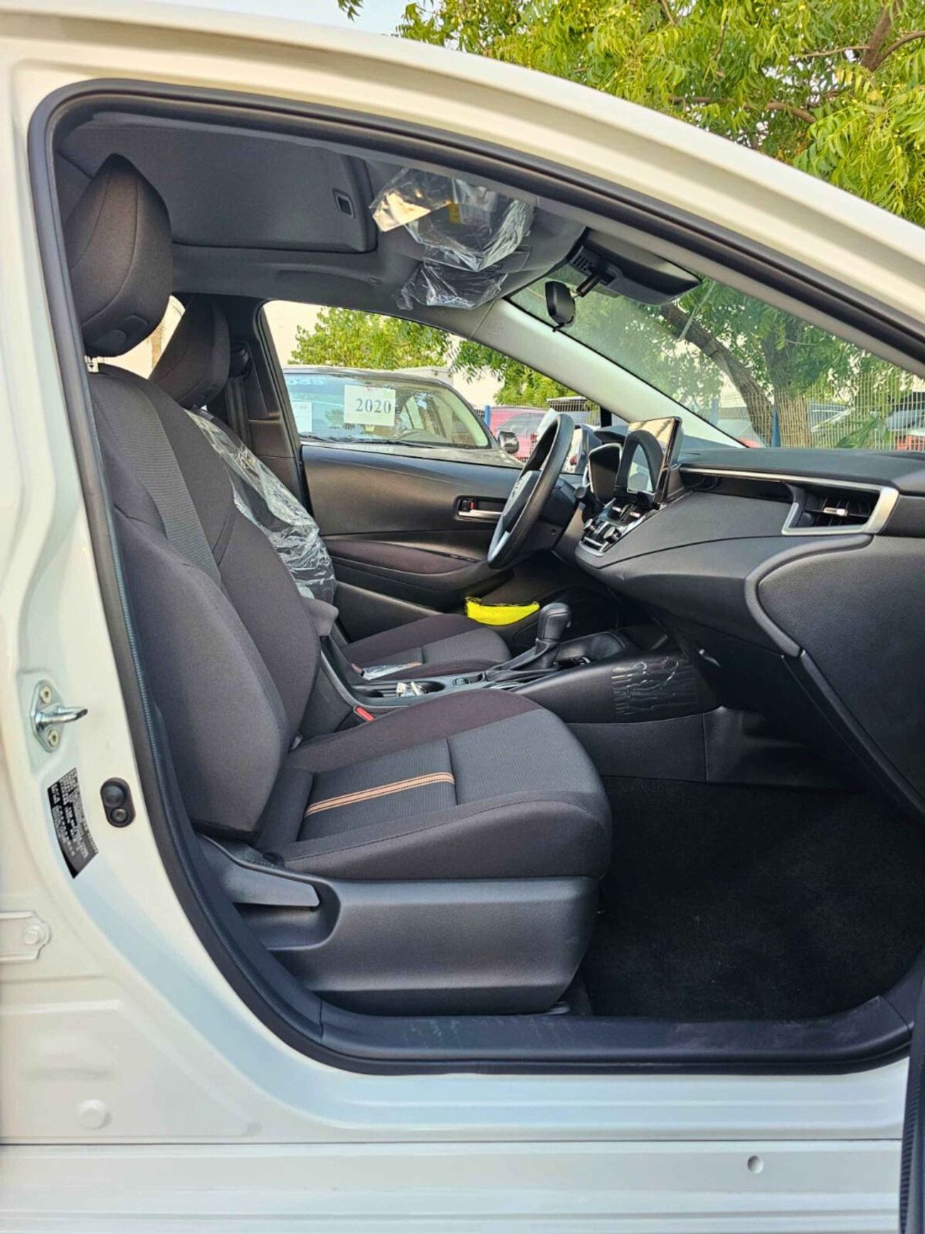 Toyota Levin HYBRID LUXURY | 1.8L V4 | SUNROOF DVD + CAMERA | FULL OPTION