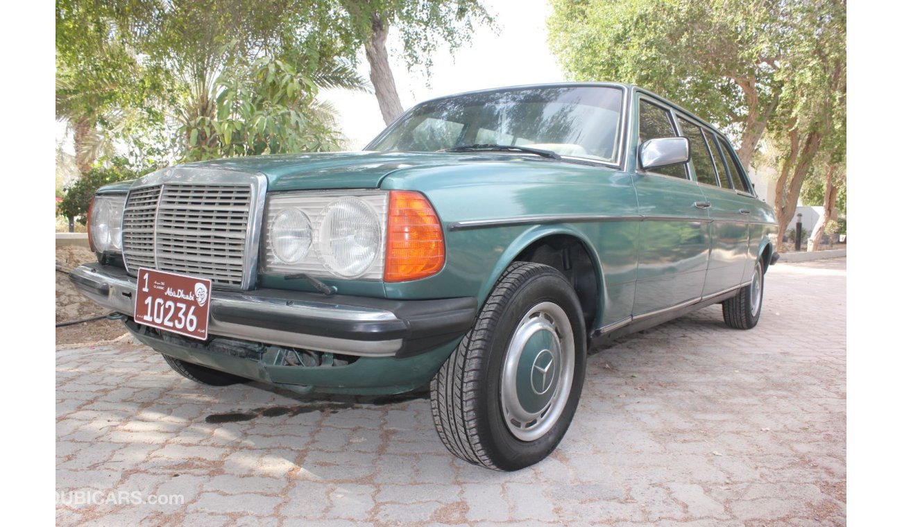 Mercedes-Benz 250 Limo 1 owner | a very rare car | Super Clean