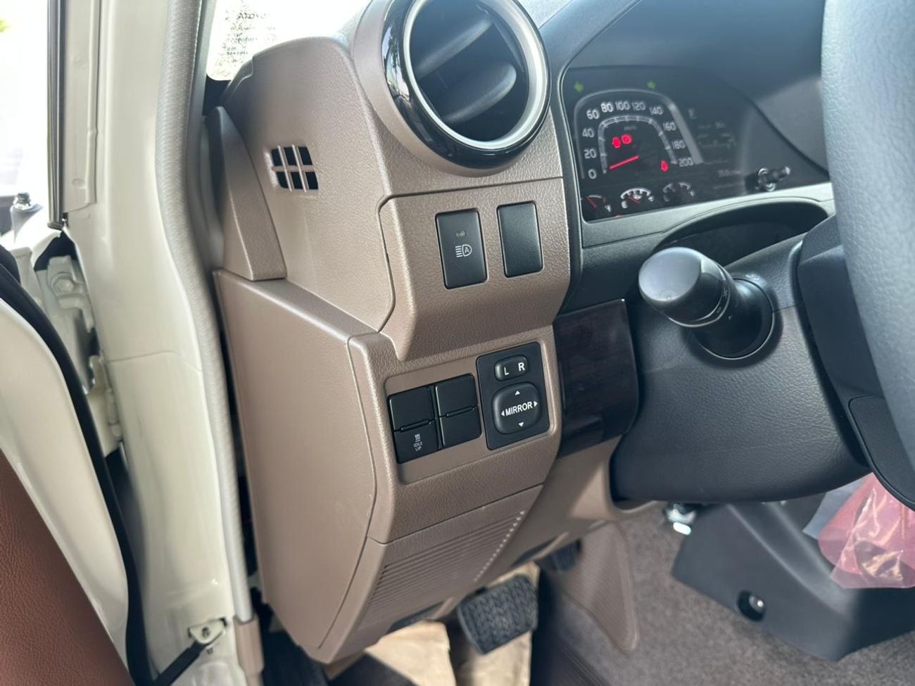 Toyota Land Cruiser 2.8 FULL OPTION