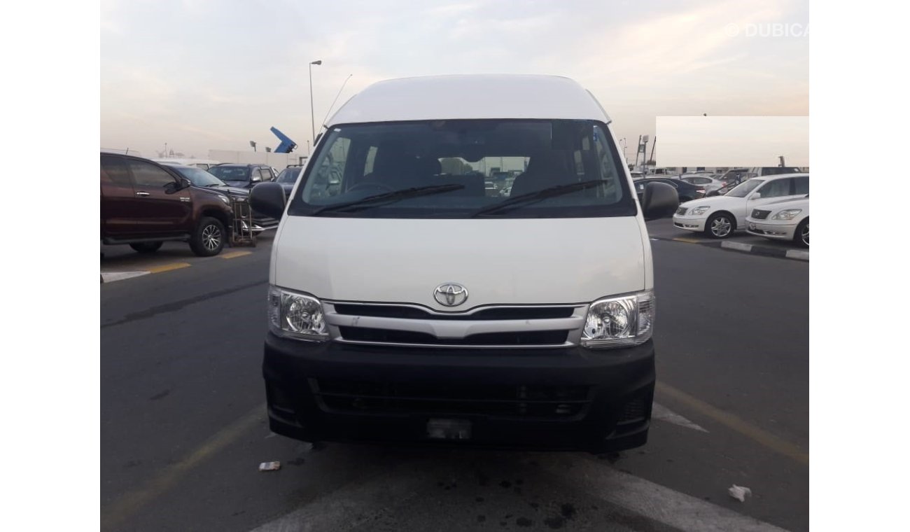 Toyota Hiace Commuter van