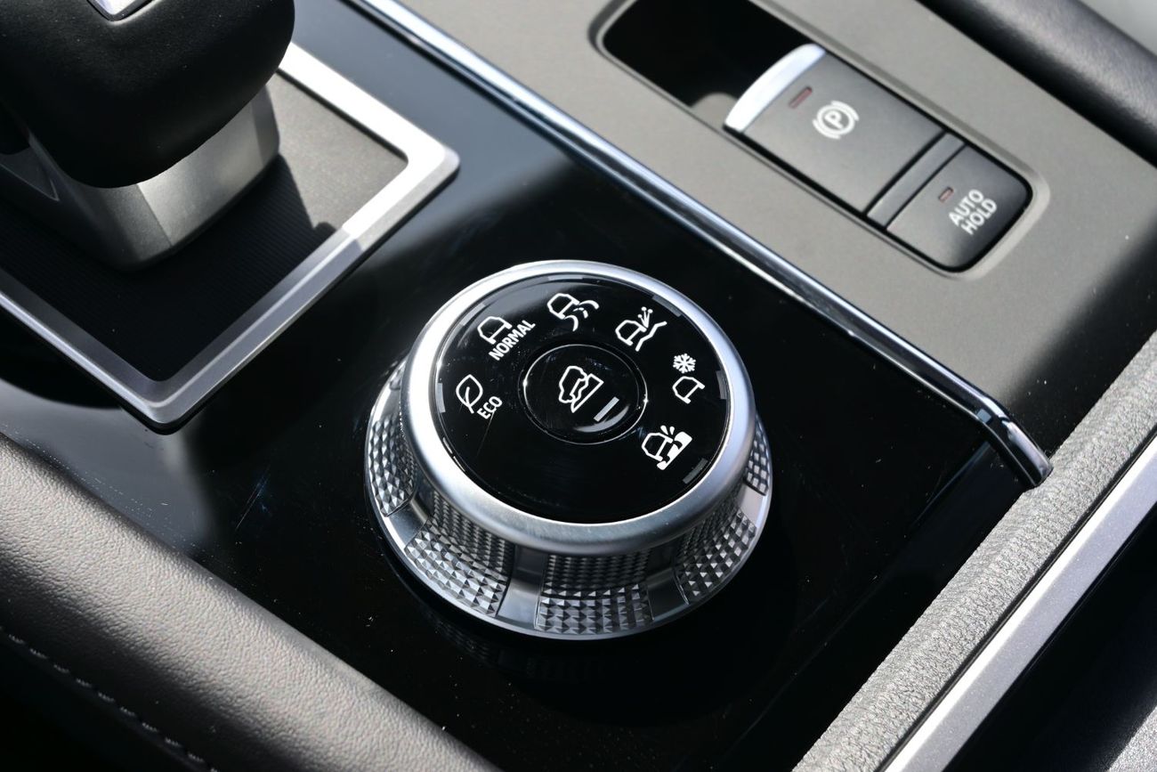 Mitsubishi Outlander Mitsubishi Outlander Hi-Line Plus 2.5L Petrol 4WD, Model 2025, Color Grey