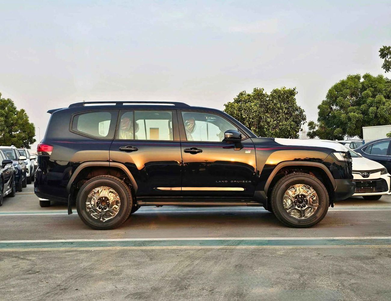 Toyota Land Cruiser GR SPORT TWIN TURBO / 3.5L PETROL V6 /RADAR/BIG DVD/REAR ENTERTAINMENT DVD/COOL BOX (CODE#LC3GRH)