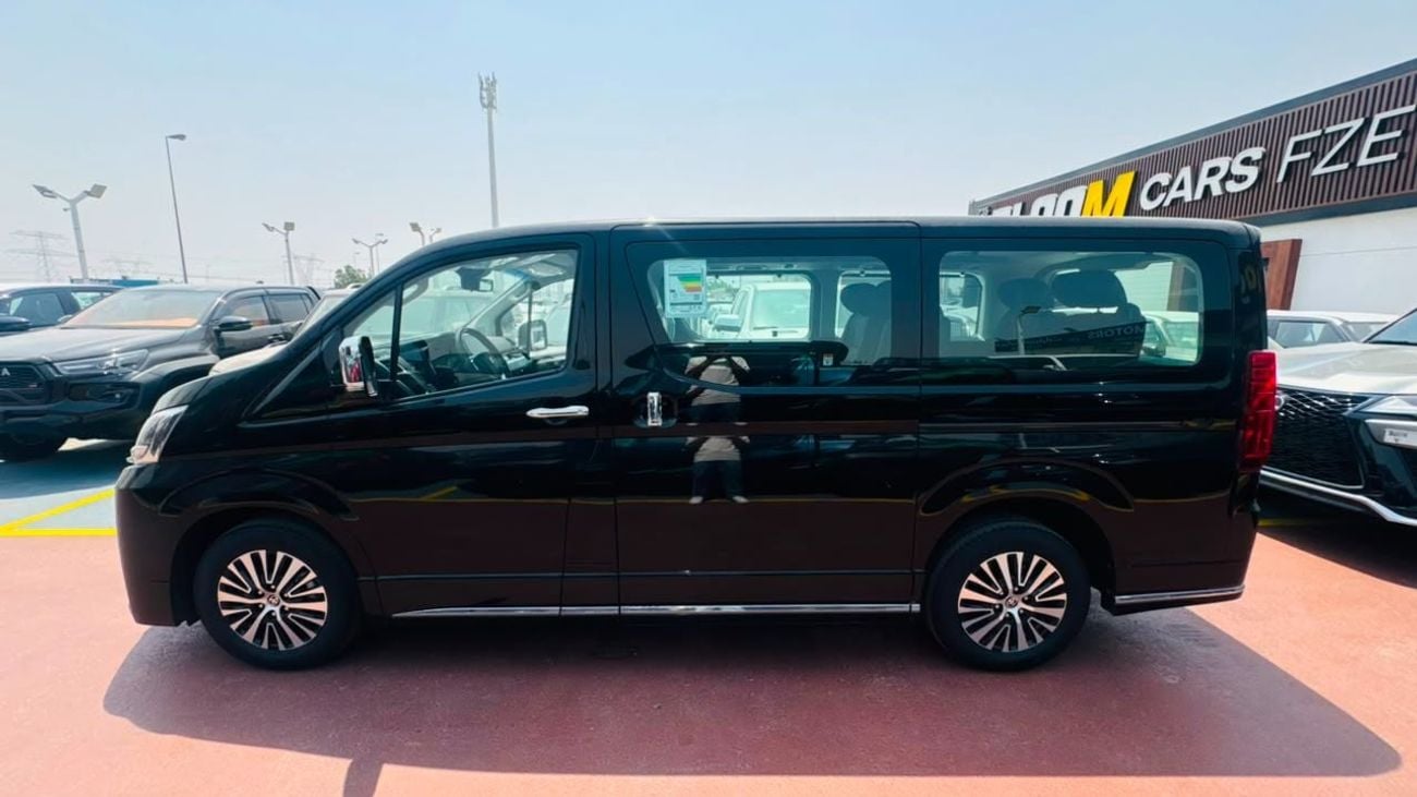 Toyota Granvia PREMIUM Toyota Granvia PREMIUM 3.5L - Black Inside Black YM2026