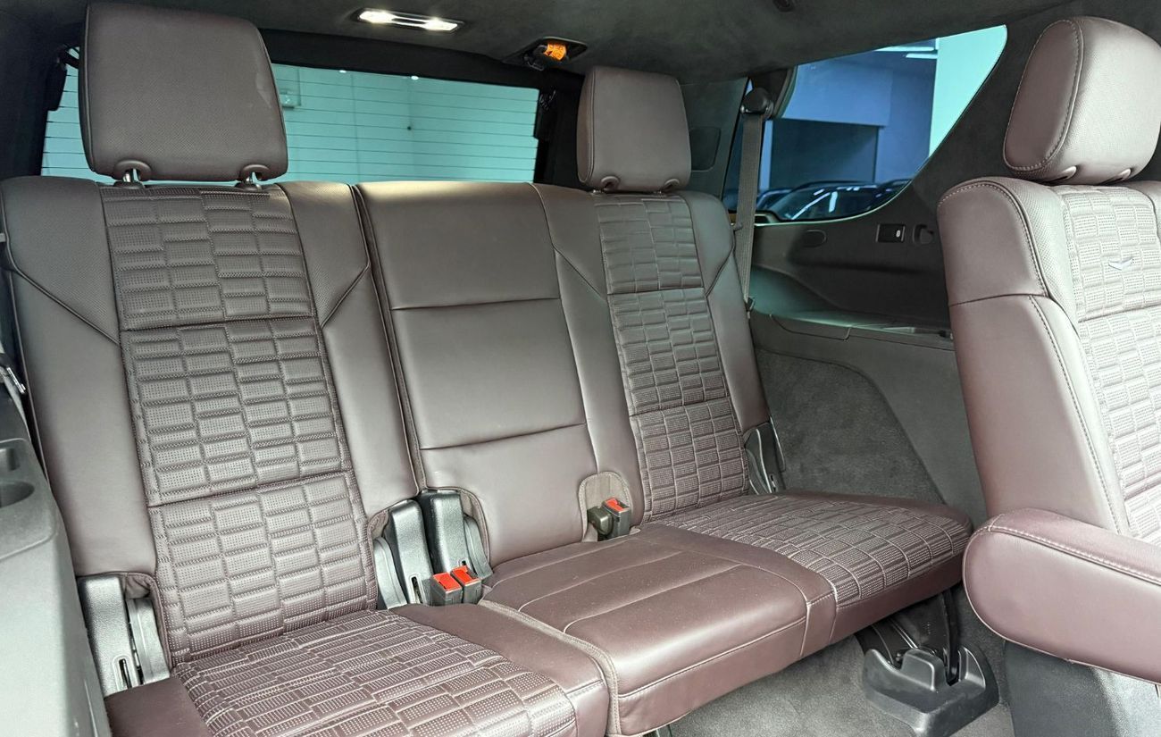 كاديلاك إسكالاد Escalade-V 6.2L 2023 Cadillac Escalade V, 2027 Cadillac Warranty + Service Pack, 7 Seater, Excellent