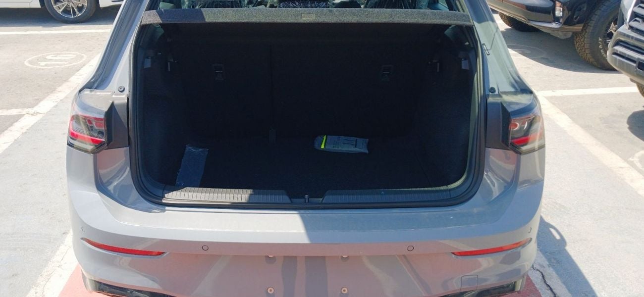 Volkswagen Golf Volkswagen Golf R-Line 1.5L Petrol 2025YM